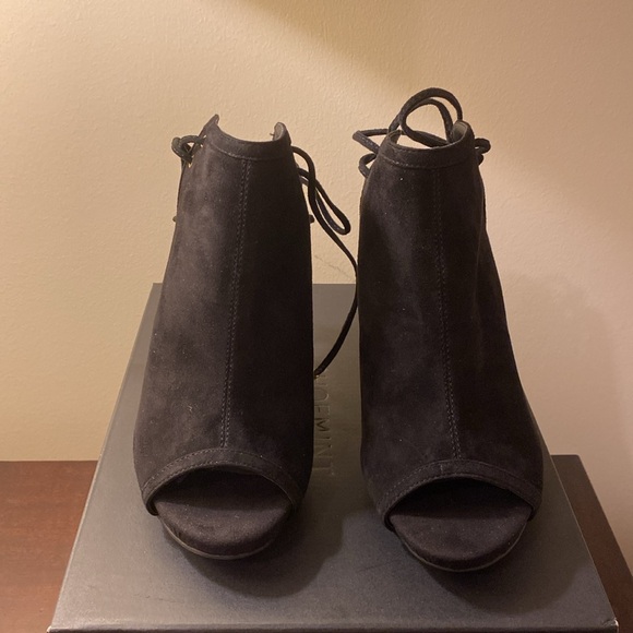 Shoemint Noelle Black Suede Open Toe Lace Back Heels, 8.5 - Picture 3 of 8